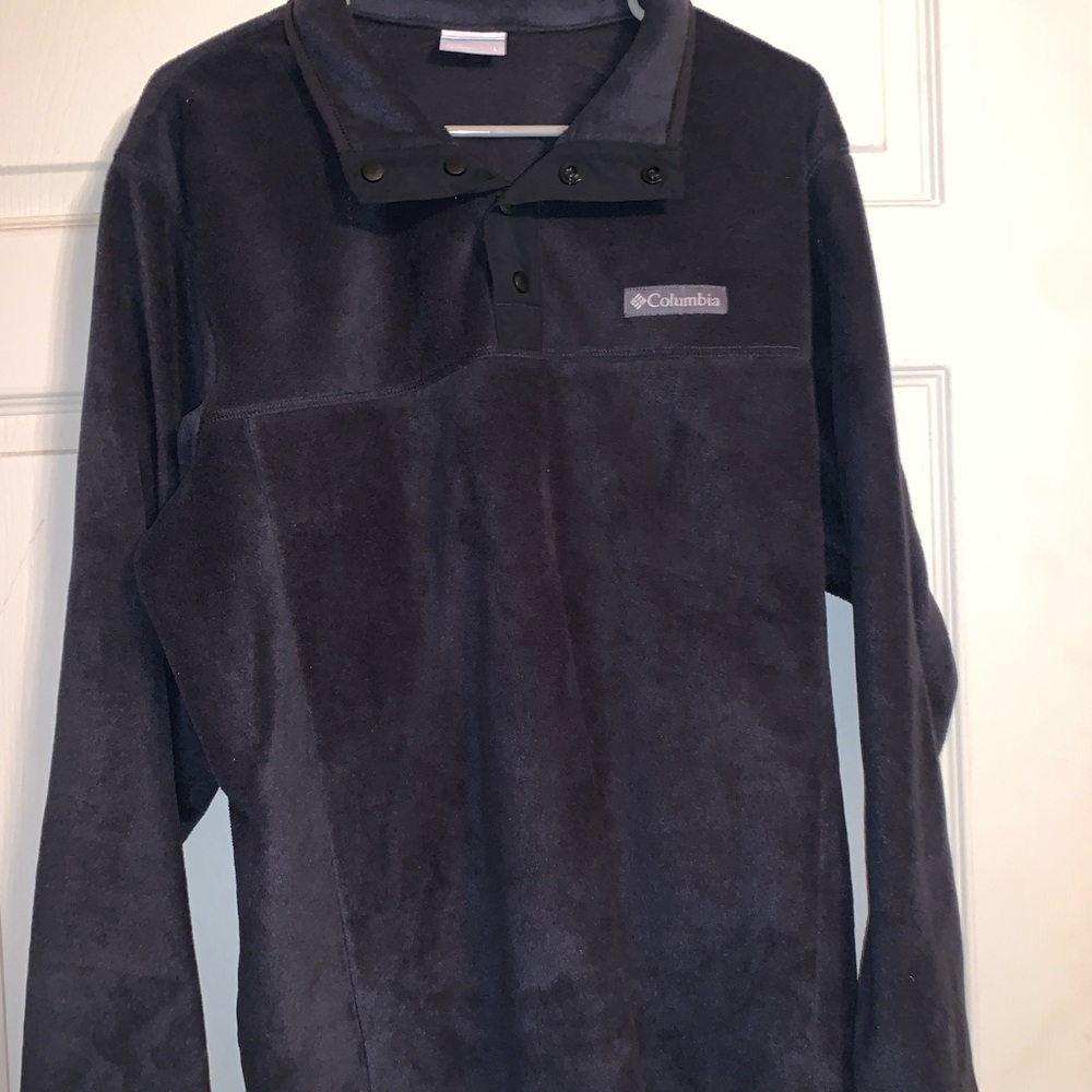 Columbia half button up barely used.